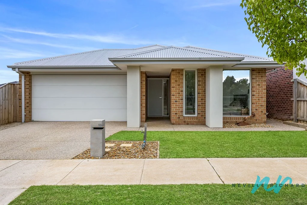 19 Reardon Crescent, St Leonards, VIC 3223
