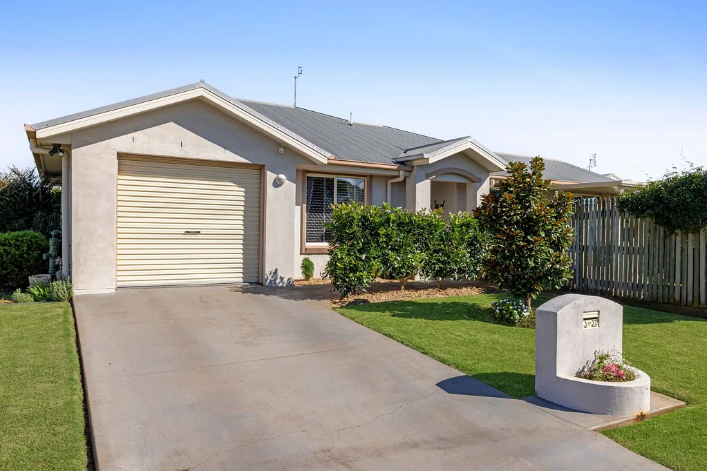 1/23 Anita Drive, Kearneys Spring, QLD 4350