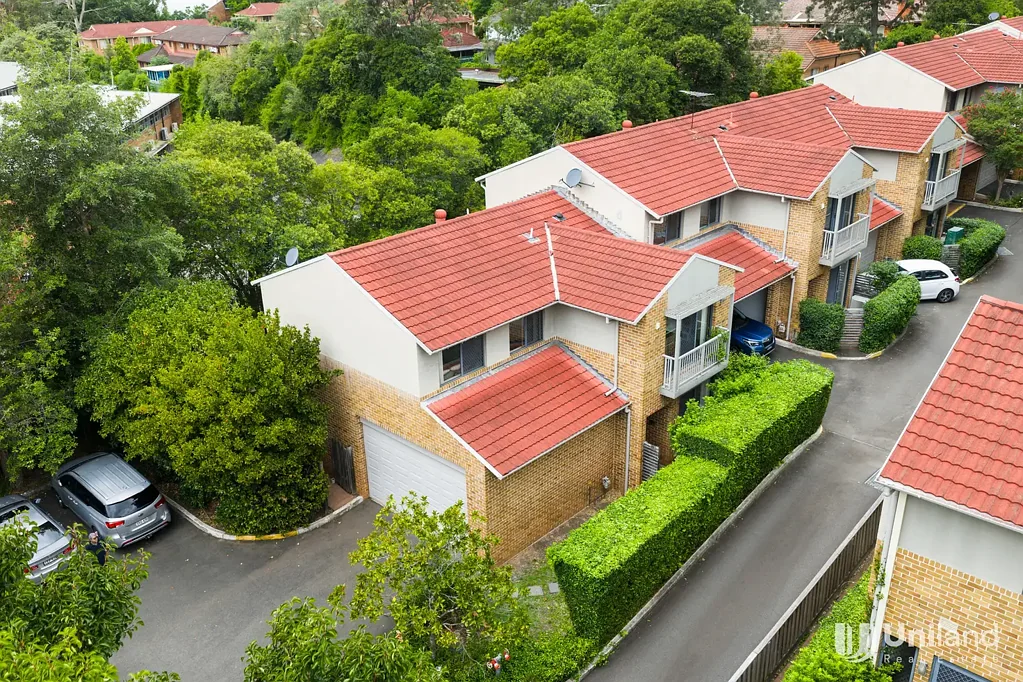 Spacious Family Townhouse in Carlingford West PS Catchment | Double Garage
