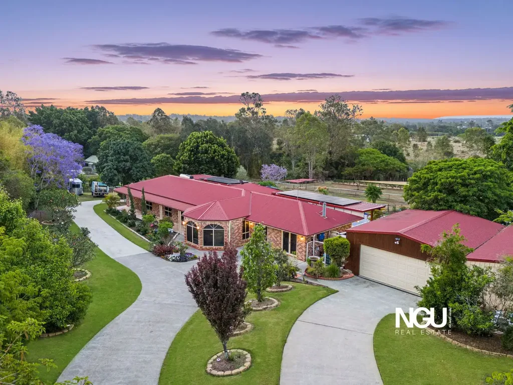 North Booval 4ห้องนอน Private Riverfront Acreage Estate of Luxury and Lifestyle Excellence