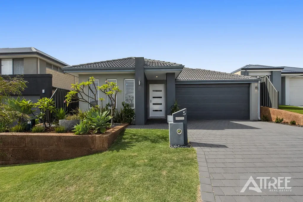 BEAUTIFULLY PRESENTED FAMILY HOME READY TO ENJOY