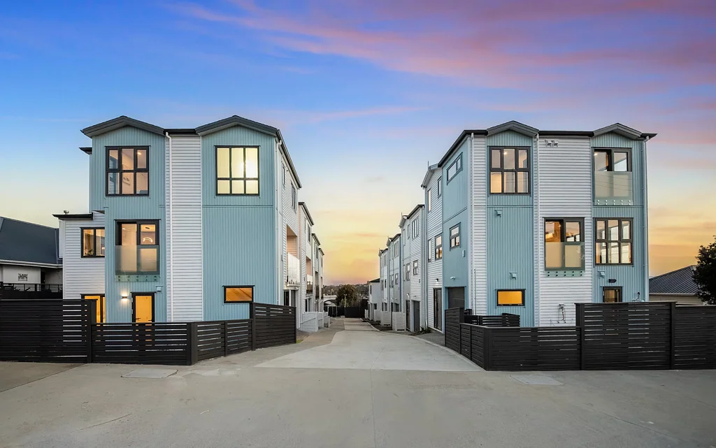 Mount Roskill 4कमरा Quality New Build with Family Appeal