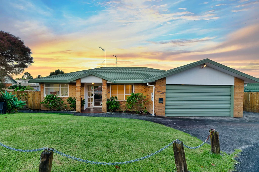 20 Heversham Place, Glendene, Waitakere City, Auckland