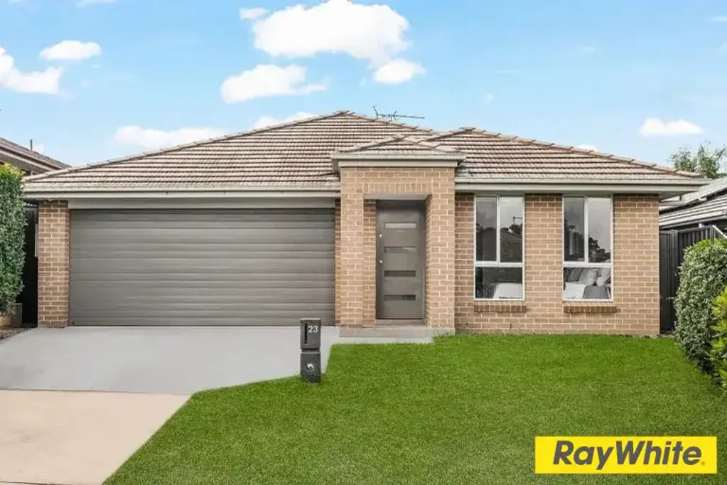 Riverstone 5Habitaciones West Facing, Spacious Family Haven Offering Seamless Entertaining & Ultimate Convenience!