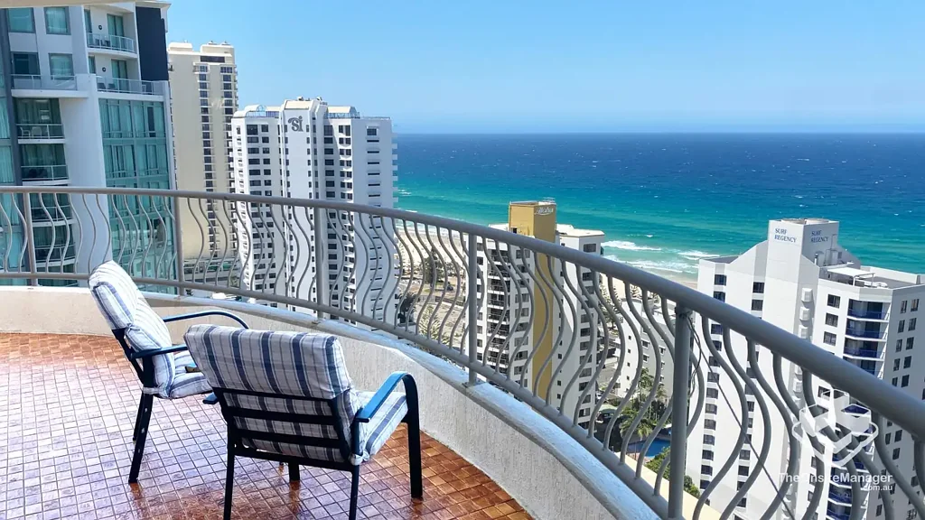 Open Plan Furnished Beachside Apartment with Ocean Views