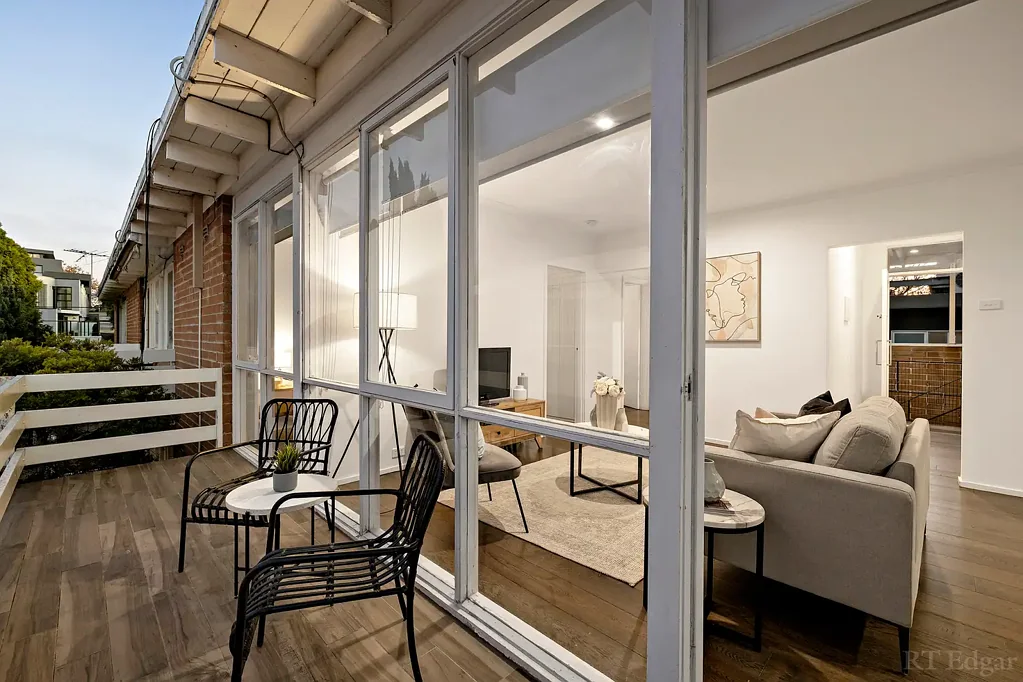 Toorak 2 Bedroom Effortless Stylish Living