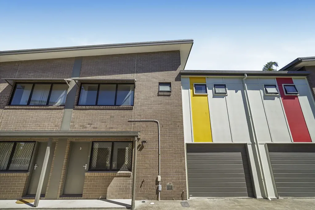 Acacia Ridge 3침실 Modern Townhouse Offering Style, Comfort & Convenience