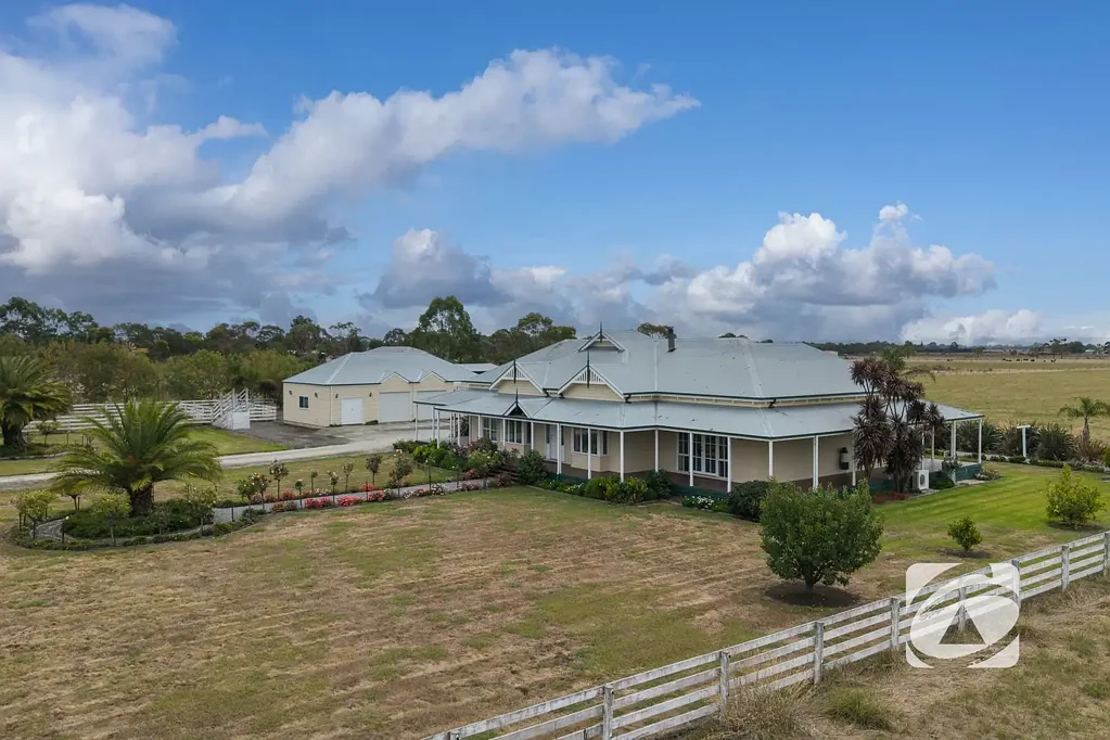 Catani 4 Slaapkamer Stunning Harkaway Home with Superior Shedding