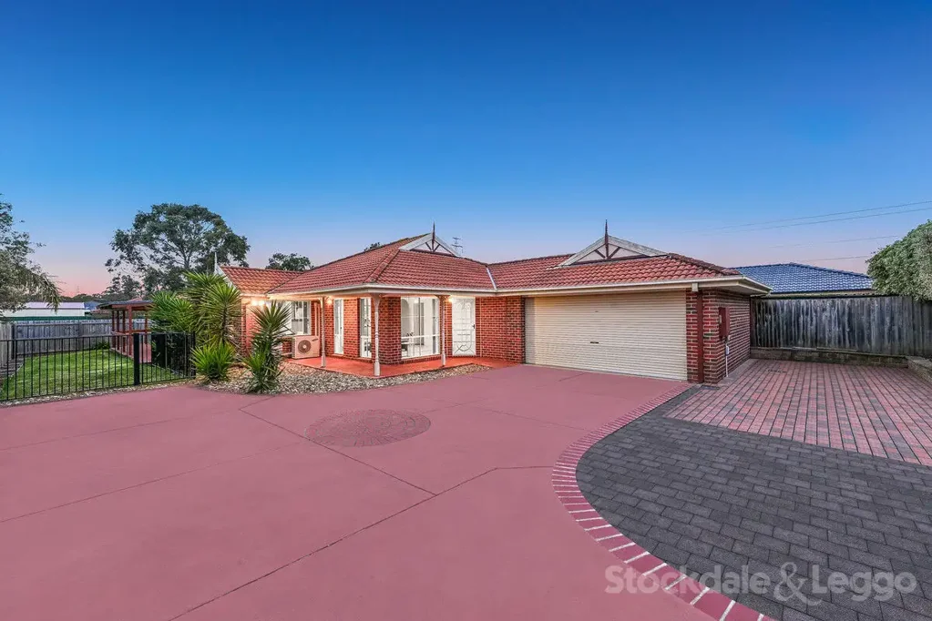 3 Firestone Green, Cranbourne, VIC 3977