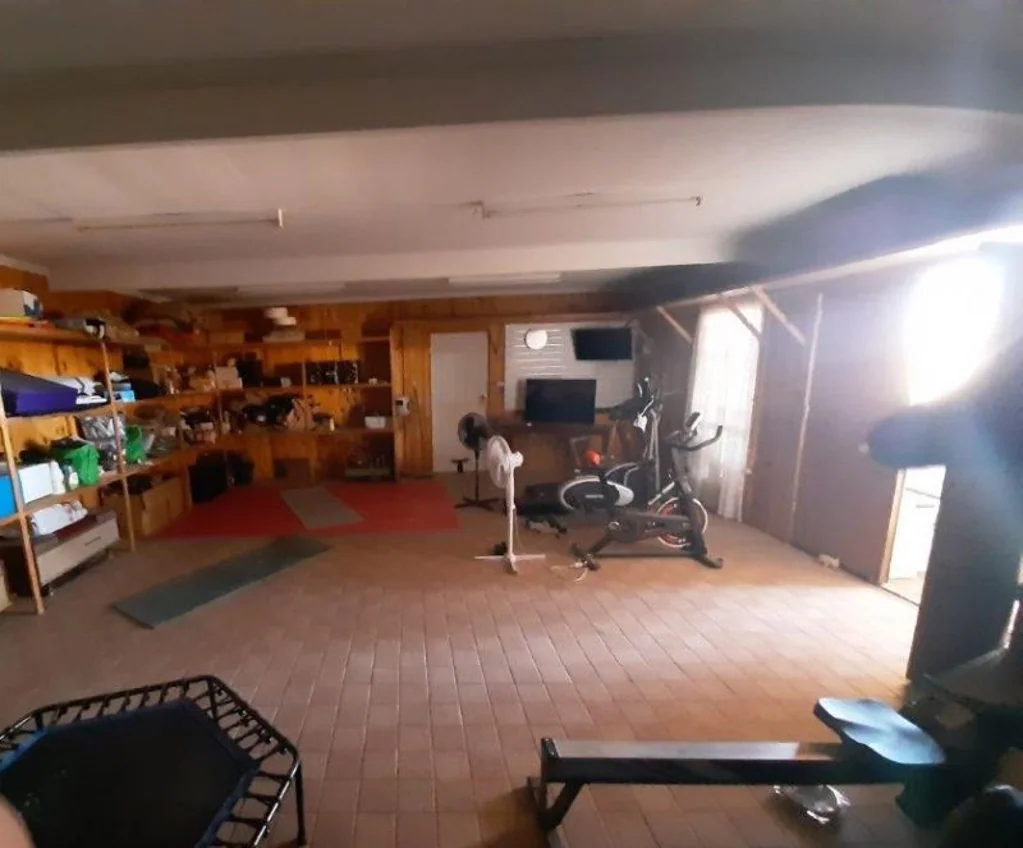 Coober Pedy 4ਬੈੱਡਰੂਮ HIGHLY SORT AFTER COMMERCIAL SITE WITH TWO BEDROOM RESIDENCE