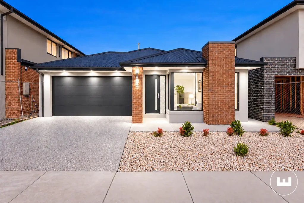 Comfortable Family Living with Two Separate Living Areas