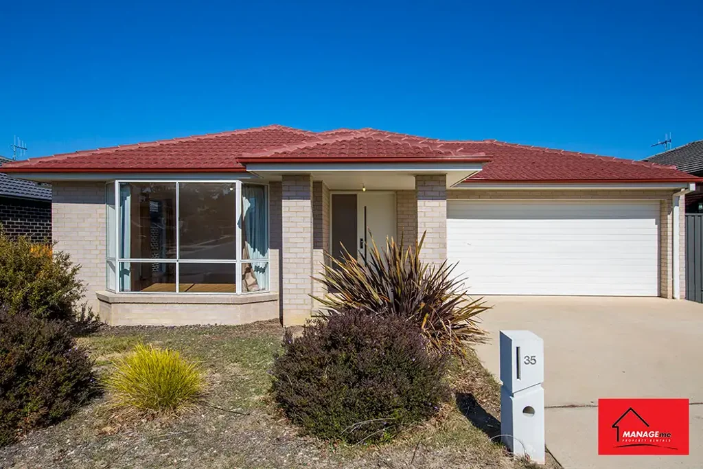 Spacious Family Living in the Heart of Bonner!