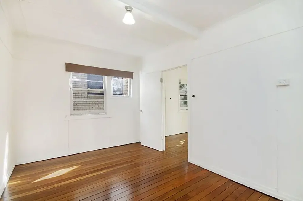TIDY ONE BEDROOM UNIT