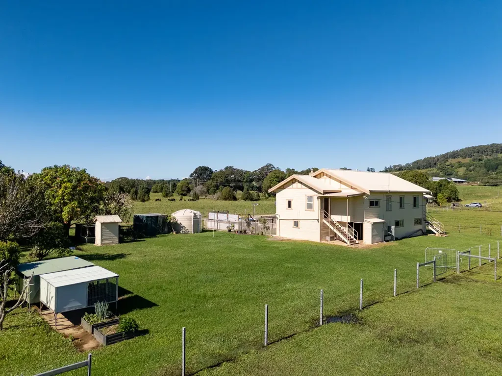 Wilsons Creek 5房  "Mountain View"  - Historic Farm House on 100 Quality Acres - First Time To Market