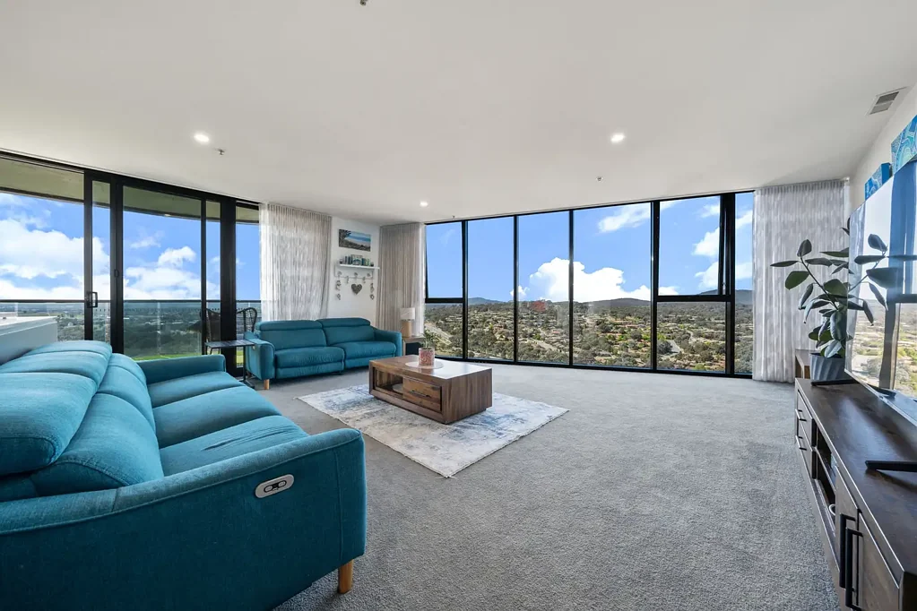Belconnen 4 Bedroom Penthouse Living