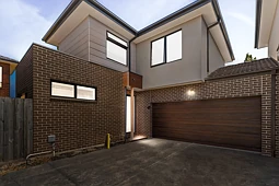 4/27 Burns Avenue, Clayton South