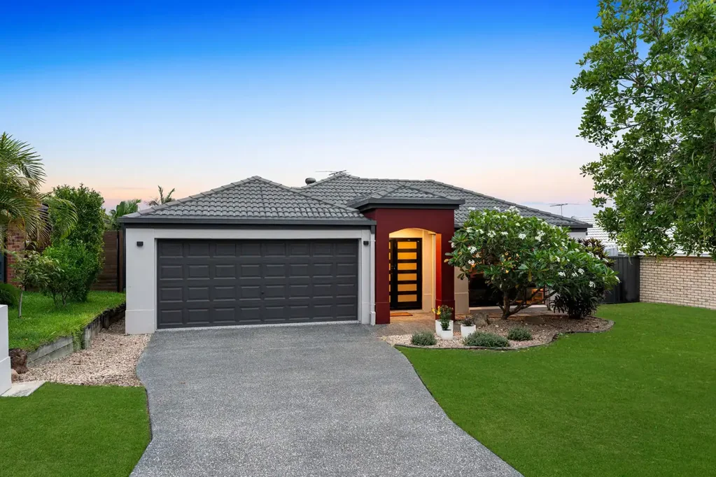 7 Manor Crescent, Wakerley, QLD 4154