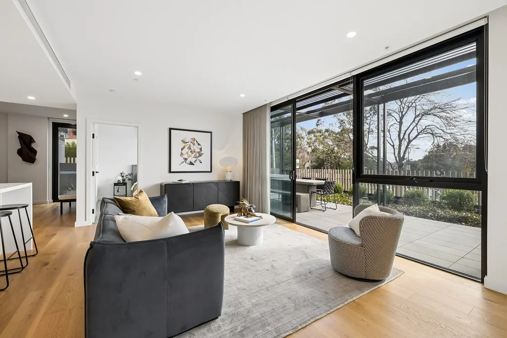 Hawthorn East 2 Bedroom Brand-New North Facing Residence with Expansive Private Courtyard