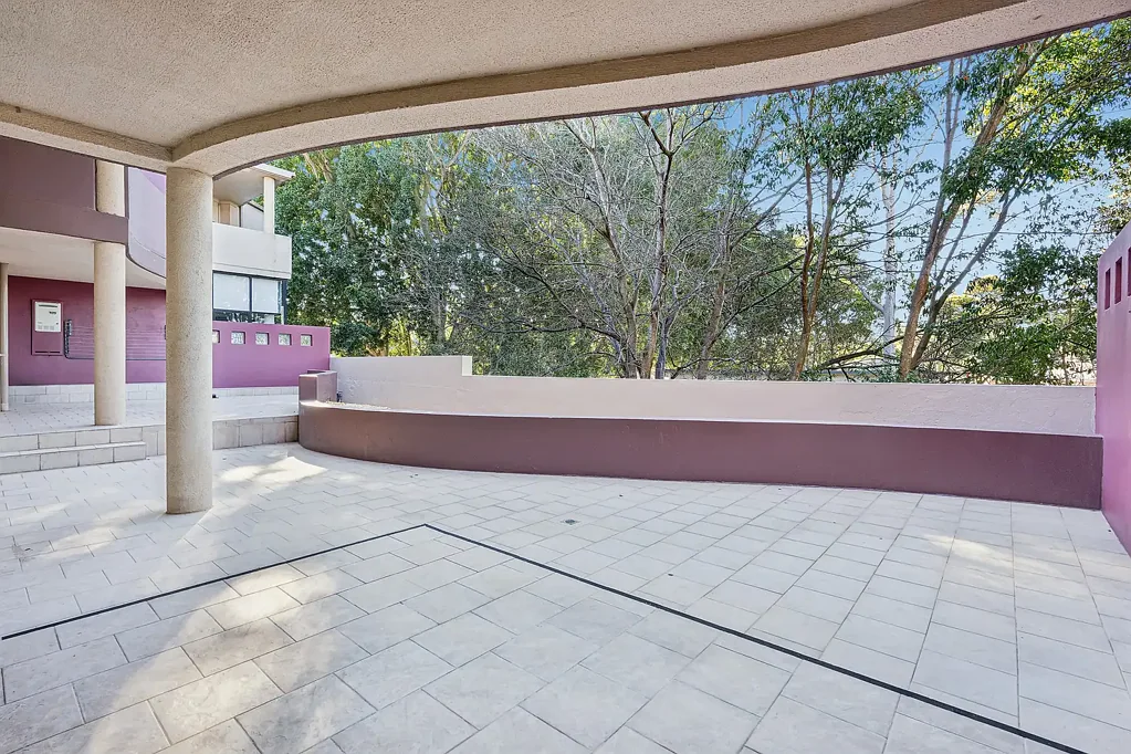 Carss Park 3ਬੈੱਡਰੂਮ Expansive apartment promises parkside serenity