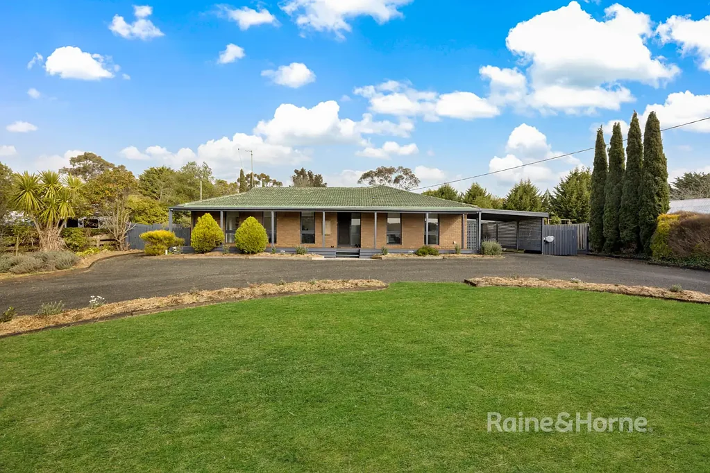 20 Metcalfe Drive, Romsey, VIC 3434