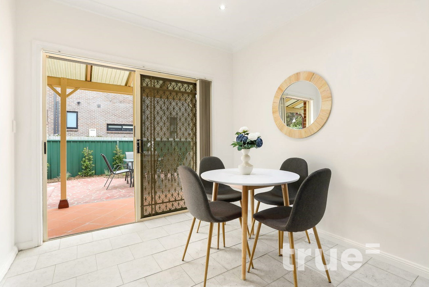 UNIT 2 11 LINDA ST, BELFIELD NSW 2191, 0 chambres, 0 salles de bain, Townhouse