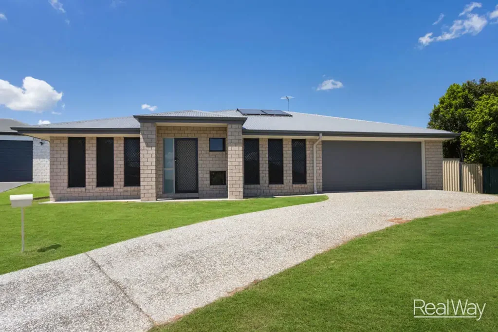 Yamanto 4Habitaciones Impressive Family Investment Living on a Huge 1,003m² Block