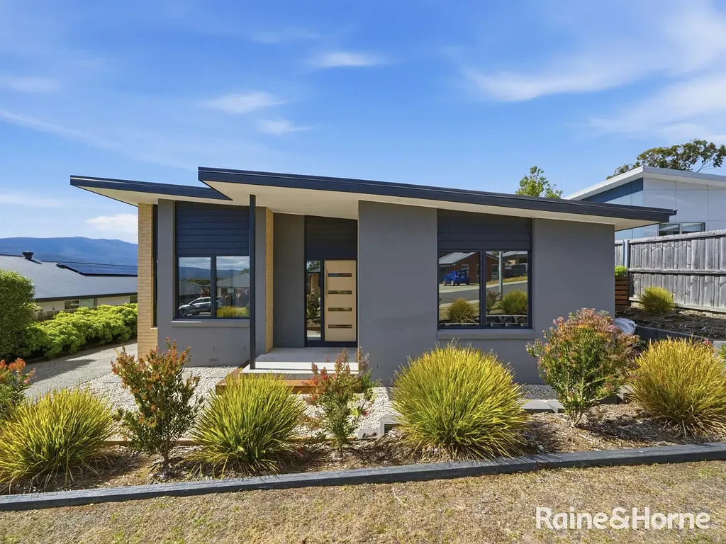 18 Tetratheca Drive, Kingston, TAS 7050