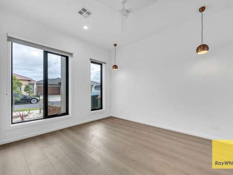 Tarneit 4 Bedroom East Facing Brand New Home! $10k FHOG and Stamp Duty Concession are available for eligible buyers!