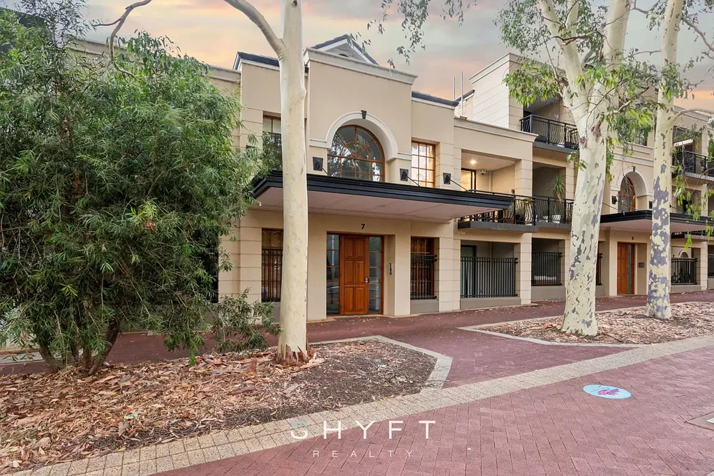 7D Shenton Avenue, Joondalup, WA 6027