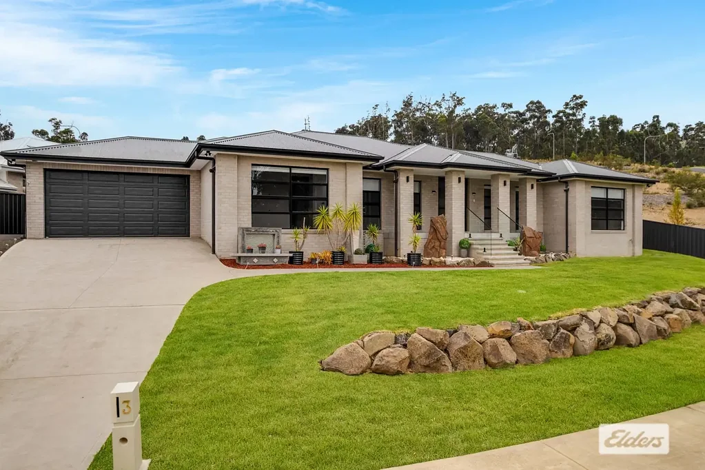 Malua Bay 4房  Brand New Coastal Family Home Near Malua Bay Beaches
