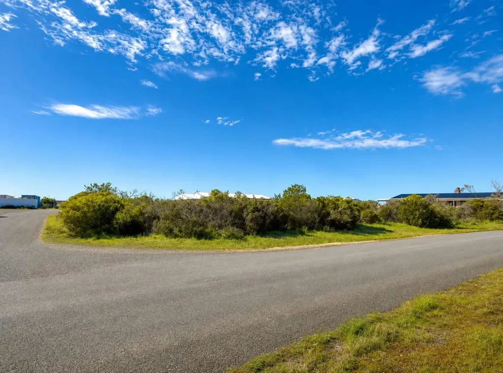 Thompson Beach A Coastal Escape with Space, Serenity and Convenience