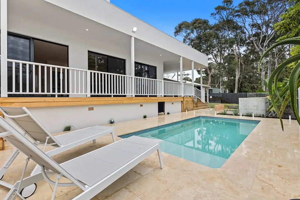 Mollymook Beach 6房  BRAND NEW RESORT-STYLE BEACH HOME