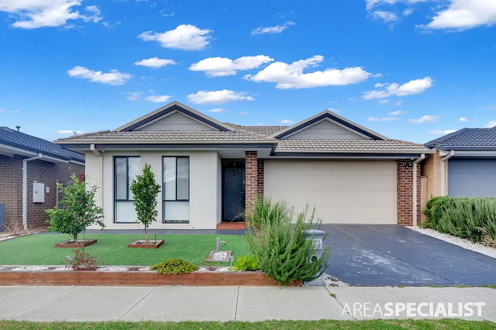 Comfort, Style & Convenience - 4 bedroom Family Home in