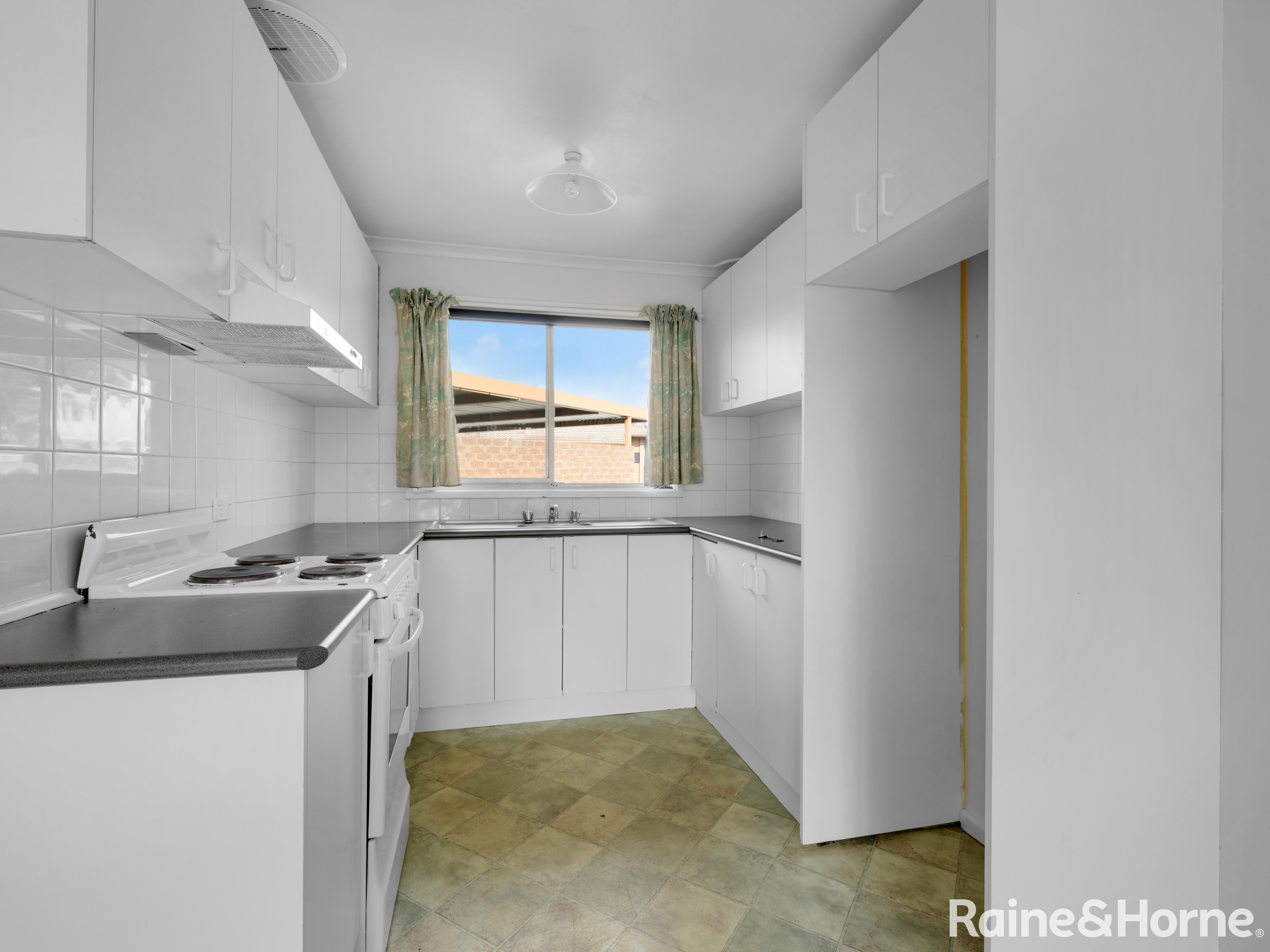 UNIT 5 71 SUTTOR ST, WINDRADYNE NSW 2795, 0 Kuwarto, 0 Banyo, Unit