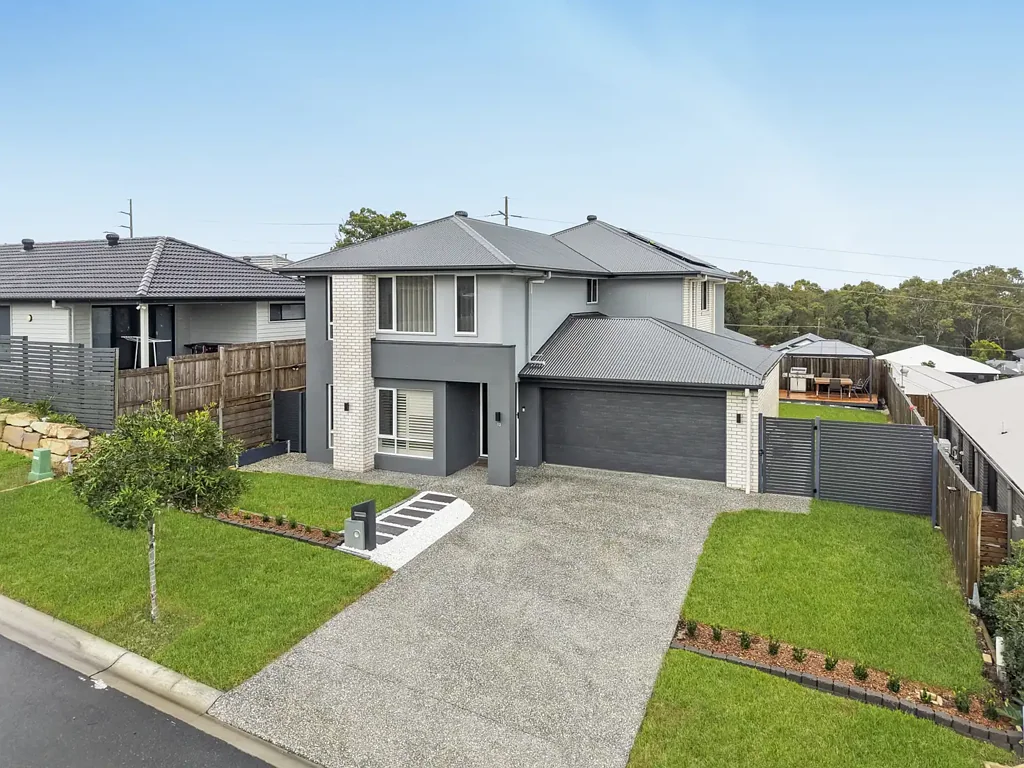 Logan Reserve 6Zimmer Elevated Family Living with Unrivalled Views - One of Logan Reserve's Finest Homes