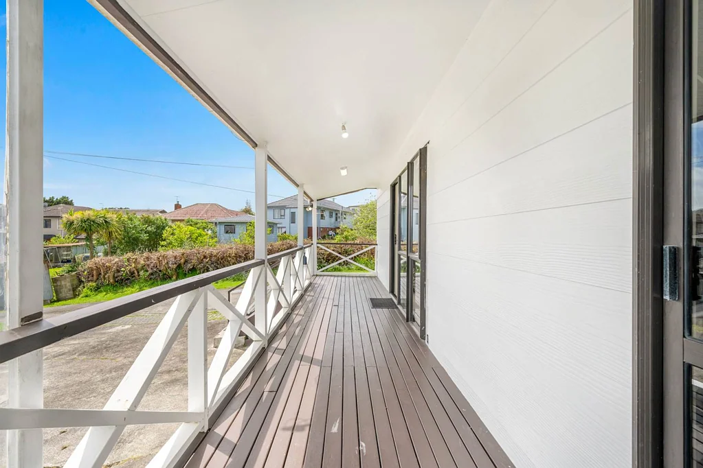 Mount Roskill 2 Slaapkamer Freestanding Freedom with a Sunny Side Up