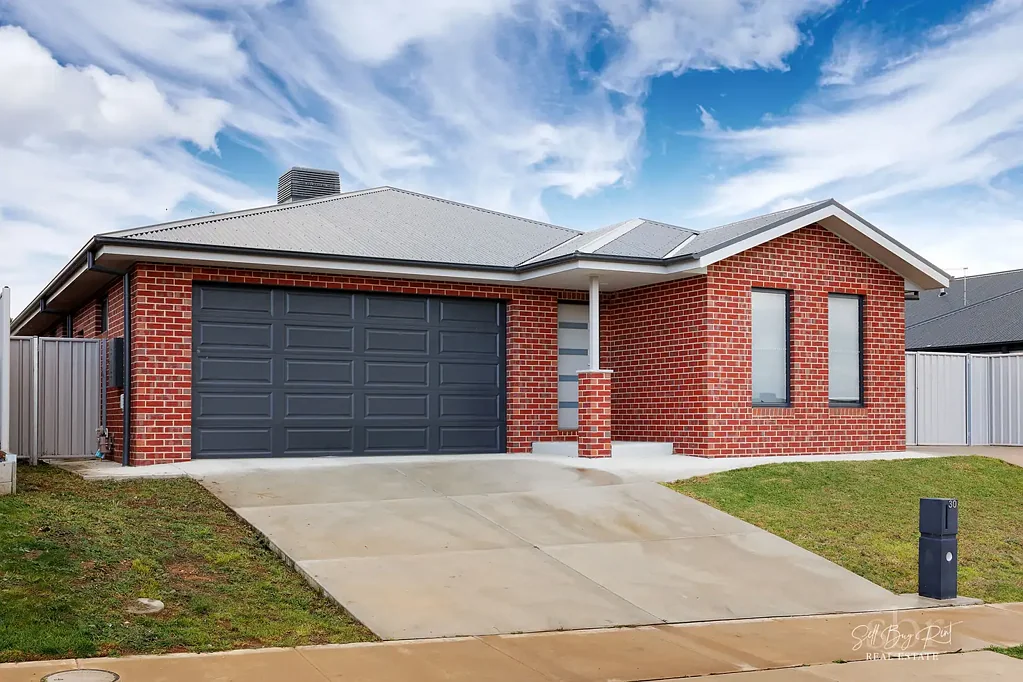 30 WESTACOTT CRESCENT, Baranduda, VIC 3691