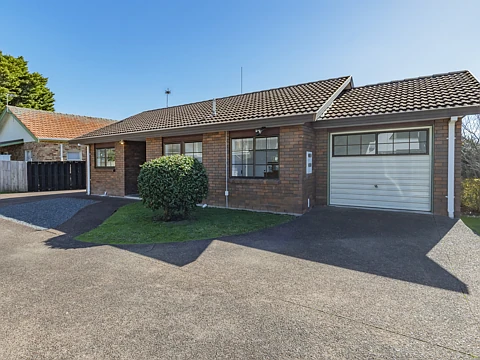 Papakura 2房  Superb location and presentation!