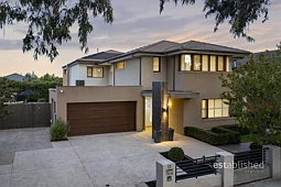13 Alamanda Boulevard, Point Cook