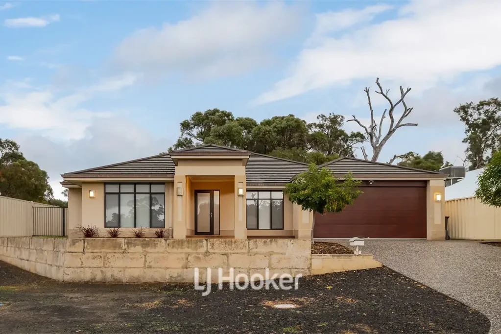 Dalyellup 4房  Beautifully Presented Family Home in Peaceful Location!