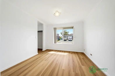 Kwarto - 4 Grimbsy Close, Kenwick, WA 6107