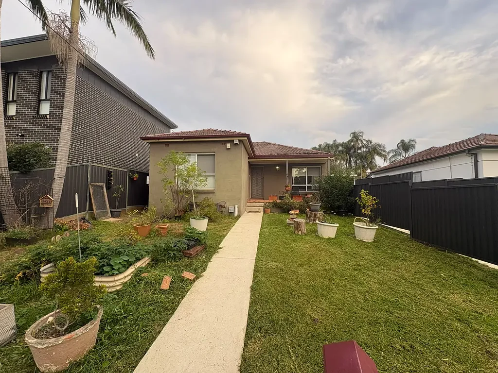 House for Rent in Casula