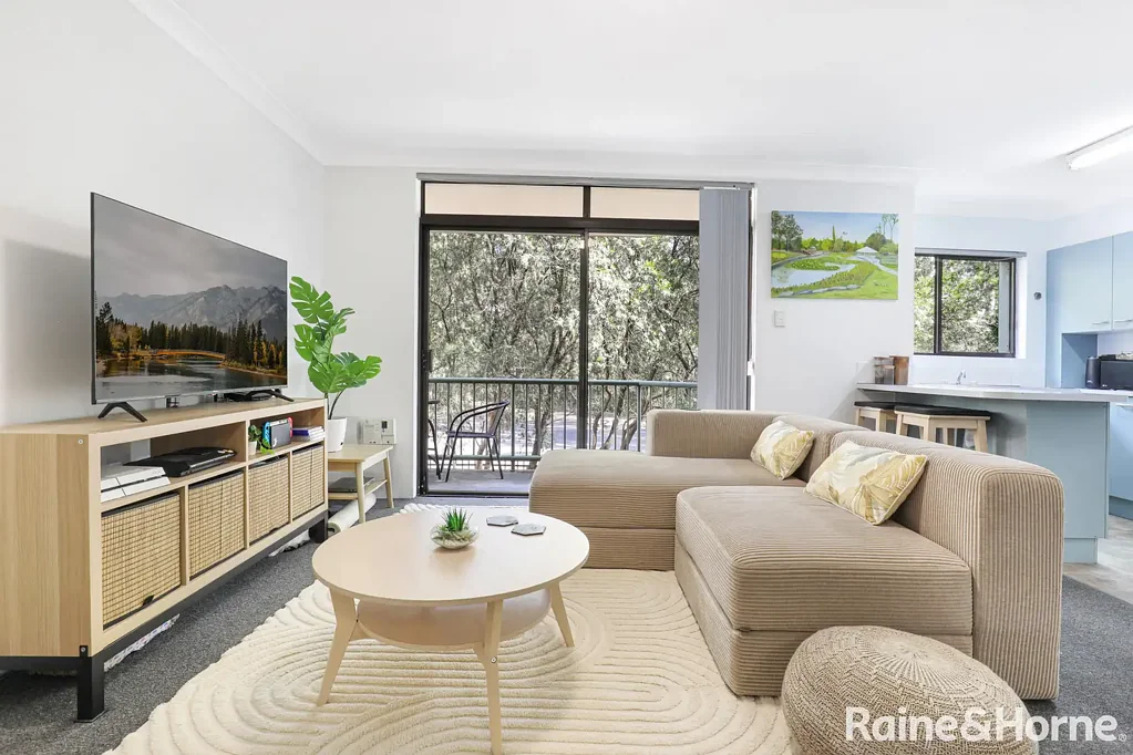 2/14 Hindmarsh Avenue, North Wollongong, NSW 2500