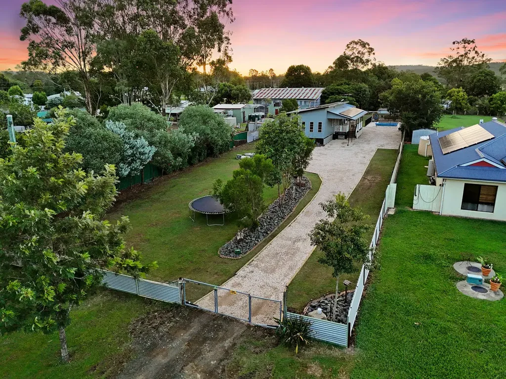 Calvert 3ਬੈੱਡਰੂਮ Rural Retreat with Heated Pool & Modern Upgrades on 2,023SQM!