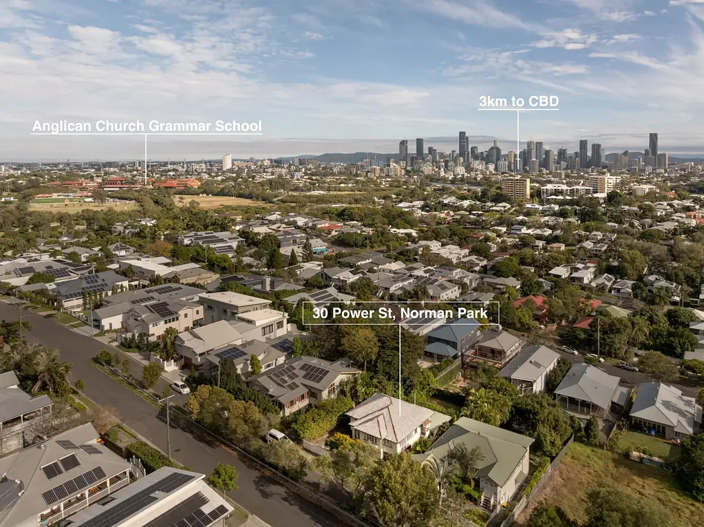 Norman Park 3ਬੈੱਡਰੂਮ City Views and Endless Potential in the Prestigious Poets' Corner