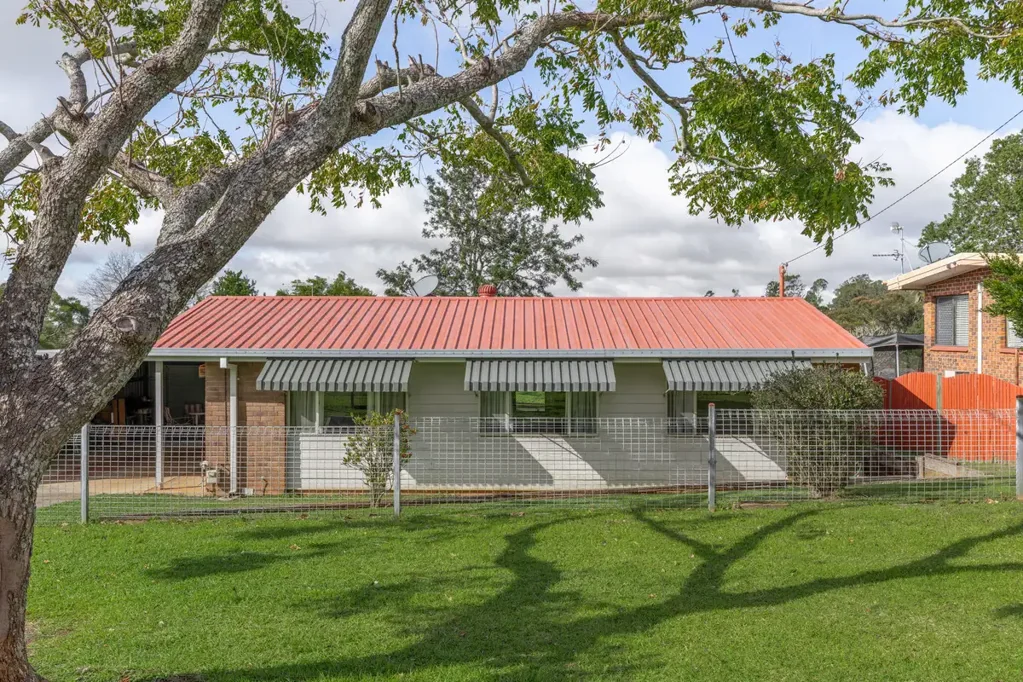 40 Miranda Drive, Wilsonton Heights, QLD 4350