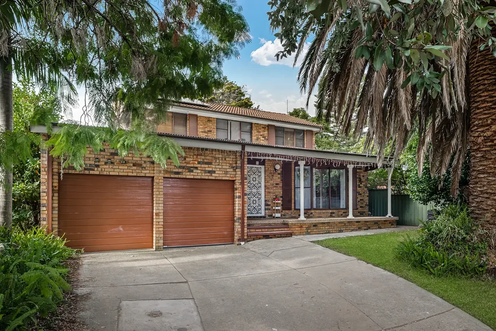 Castle Hill 4 Bedroom Exceptional Opportunity in Prime Castle Hill Location – R3 Zoning on Approx. 765sqm
