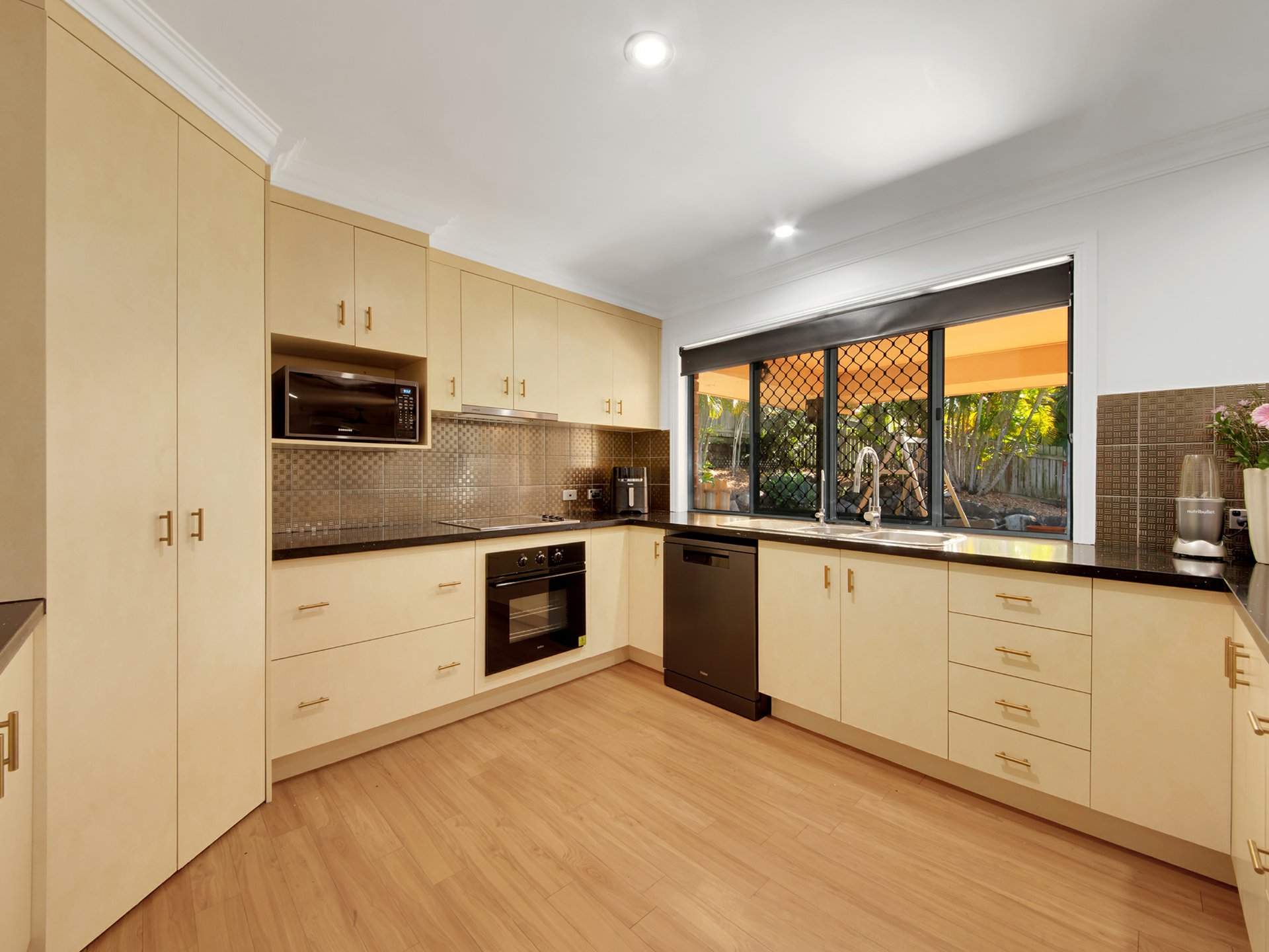 11 PRYDE ST, TANNUM SANDS QLD 4680, 0房, 0浴, House