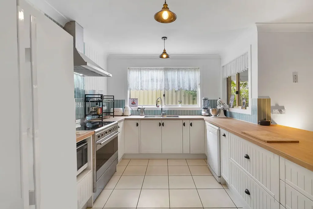 Collingwood Park 4બેડરૂમ Stunning Family Home, Two Distinct Living Spaces