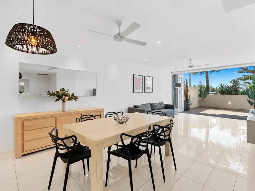 SPACIOUS COASTAL LIVING WITH AN EXPANSIVE PRIVATE TERRACE